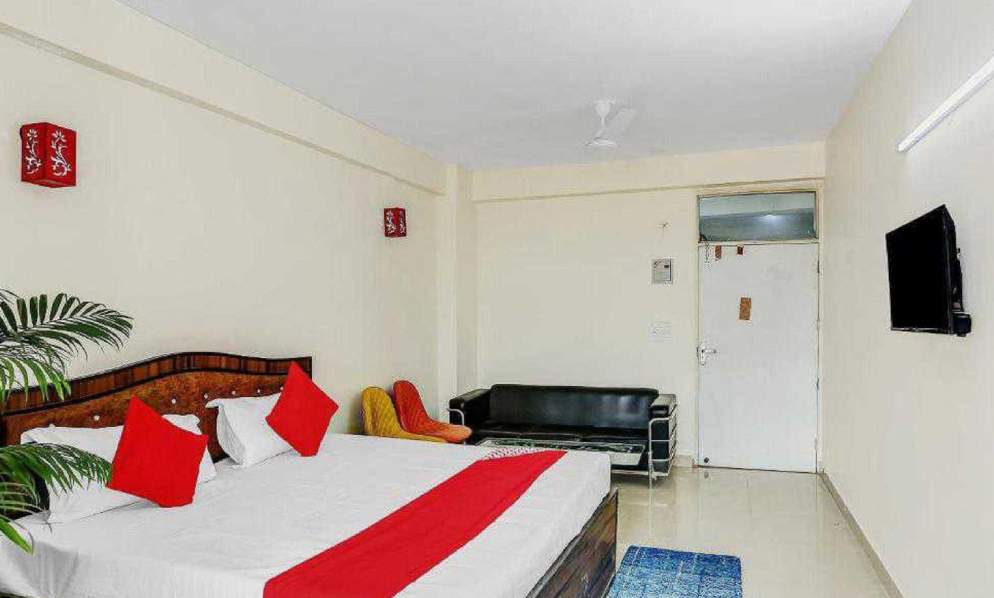 Hotel O Krishna Orchid Near Noida Sector 81 Metro Station Exteriér fotografie