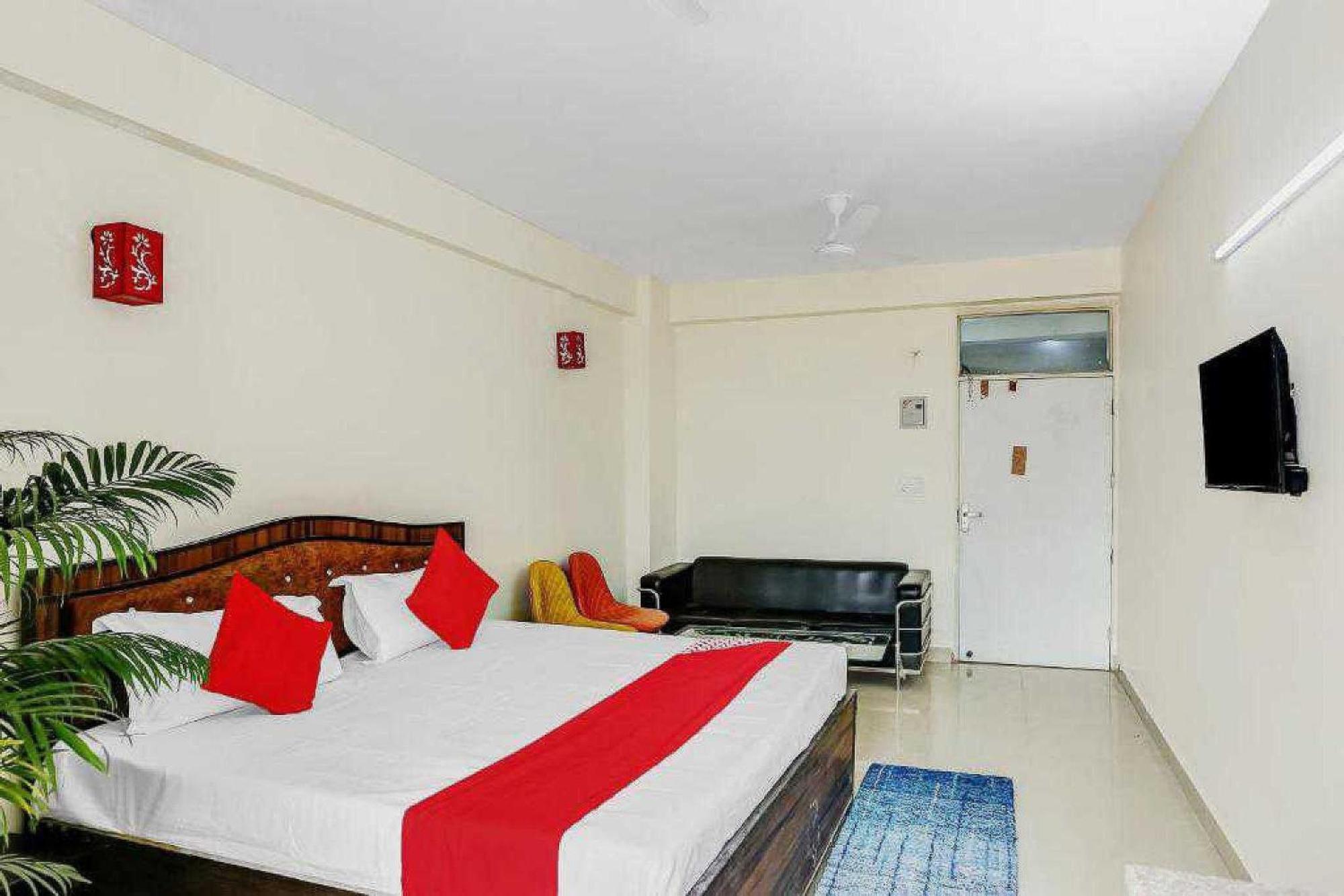 Hotel O Krishna Orchid Near Noida Sector 81 Metro Station Exteriér fotografie