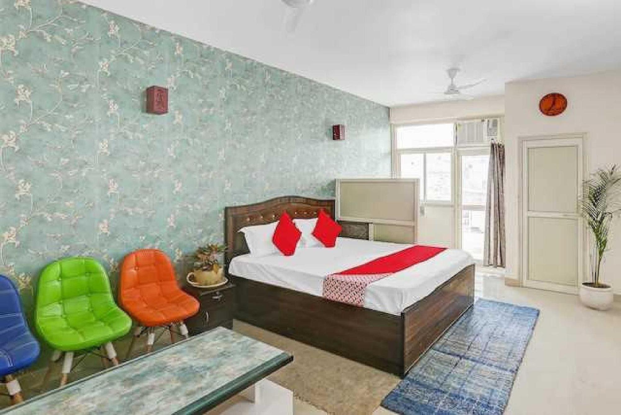 Hotel O Krishna Orchid Near Noida Sector 81 Metro Station Exteriér fotografie