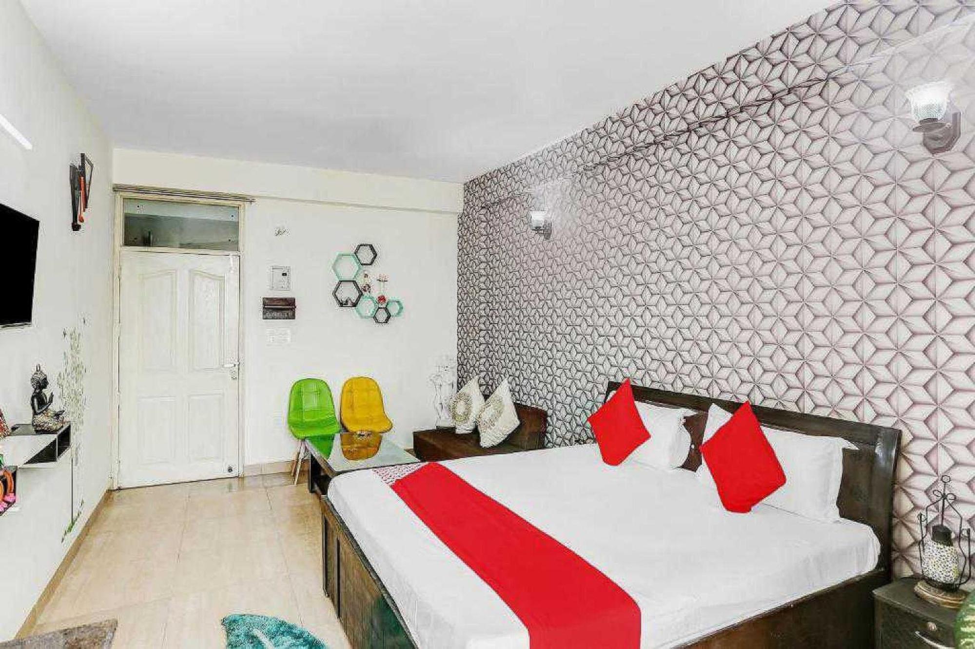 Hotel O Krishna Orchid Near Noida Sector 81 Metro Station Exteriér fotografie