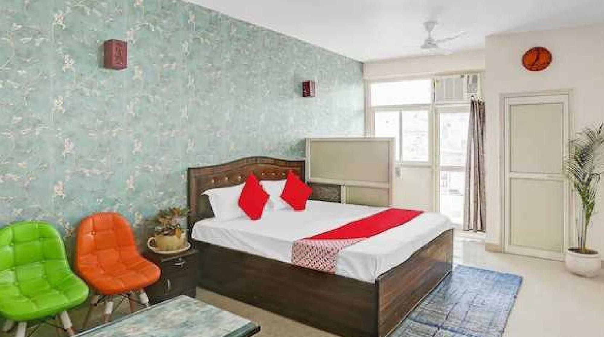 Hotel O Krishna Orchid Near Noida Sector 81 Metro Station Exteriér fotografie