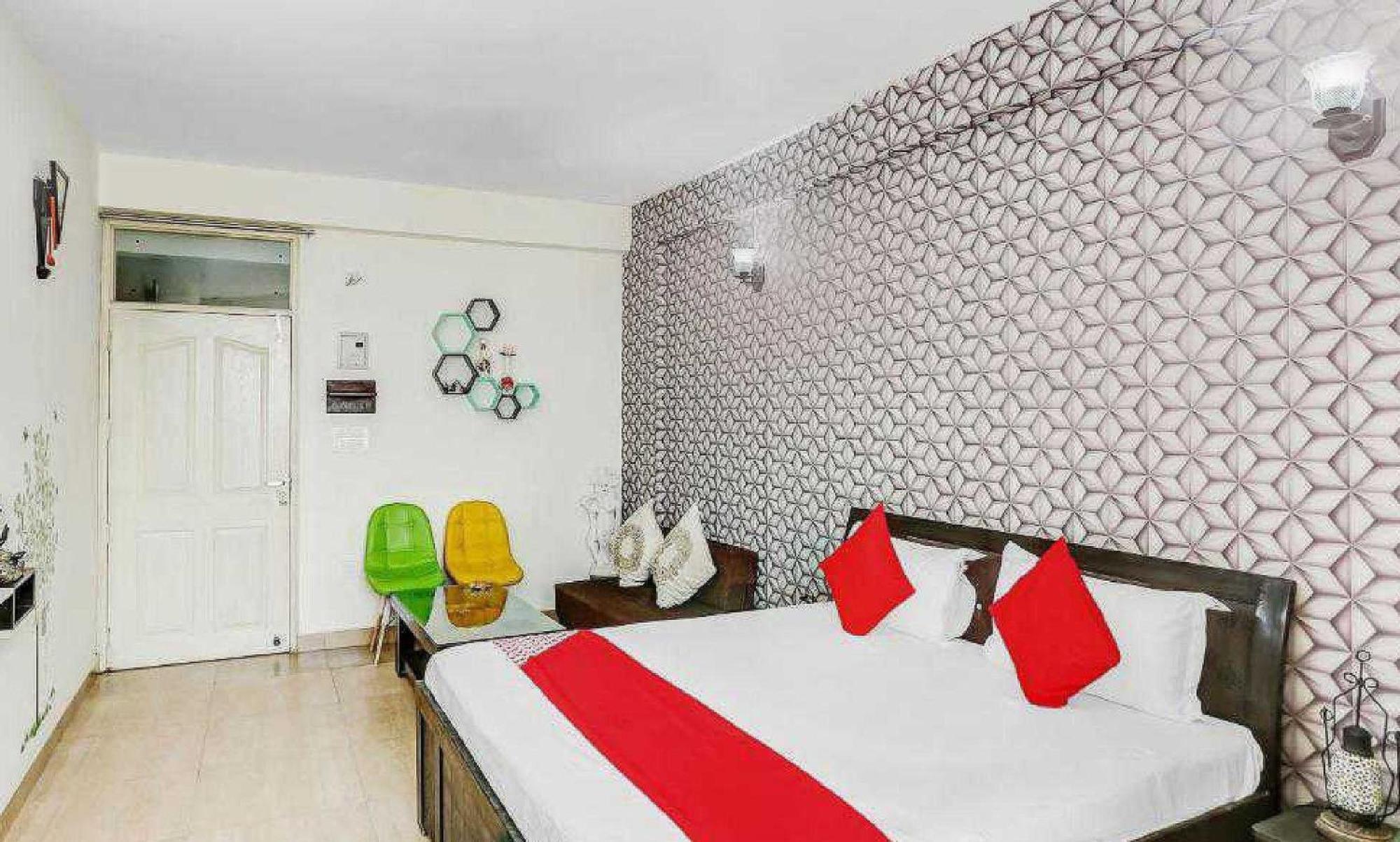 Hotel O Krishna Orchid Near Noida Sector 81 Metro Station Exteriér fotografie